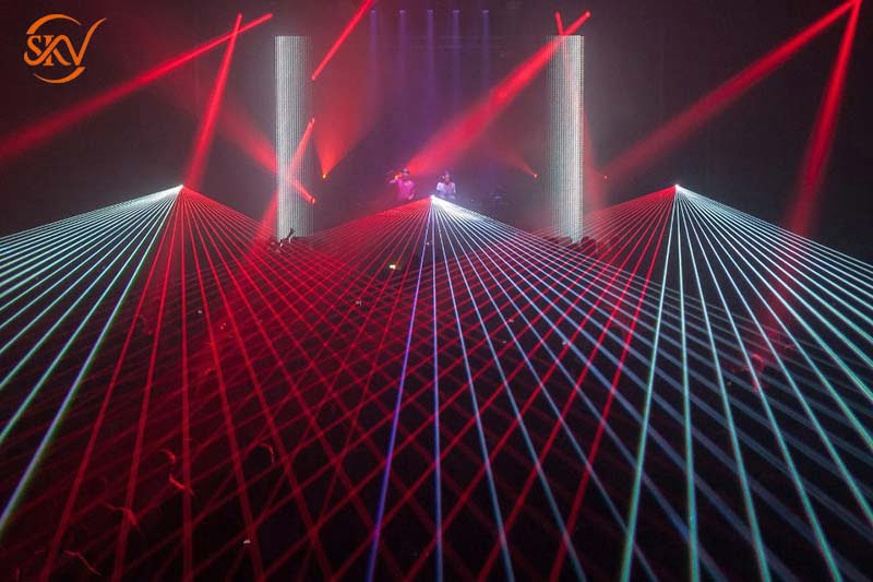 Lắp Đặt Đèn Sân Khấu