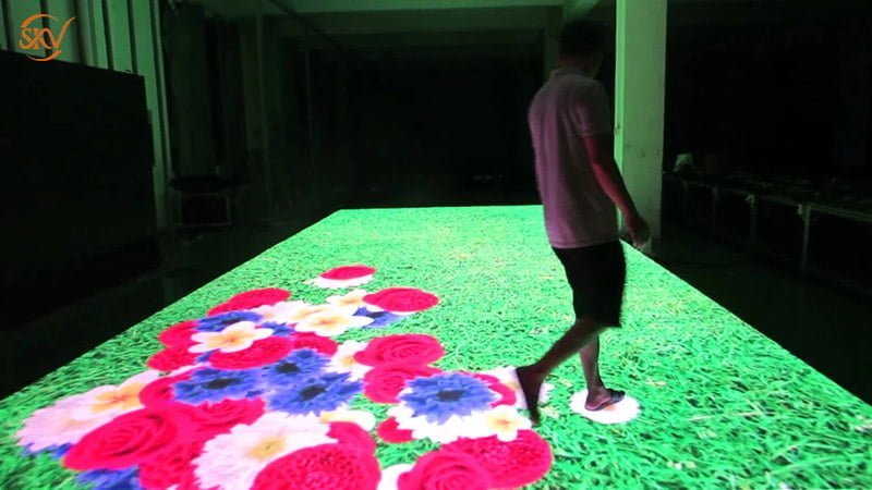 Điểm Khác Biệt Giữa Màn Hình Led Tương Tác Và Màn Hình LED Truyền Thống 1