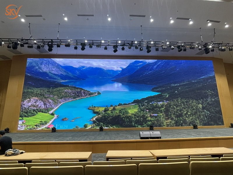 Lắp đặt màn hình led p2.5 hội trường cho học viện chính sách 4