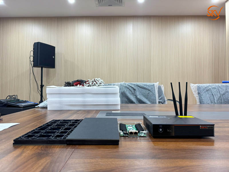 Module Led P1.5 indoor + Card màn hình novastar DH7512-S + Bộ xử lý, điều khiển, phát lại Novastar TU2- Pro