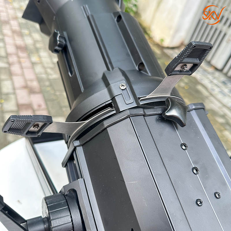 Đèn Profile Light 200w LED YellowRiver YR-2001AL-6