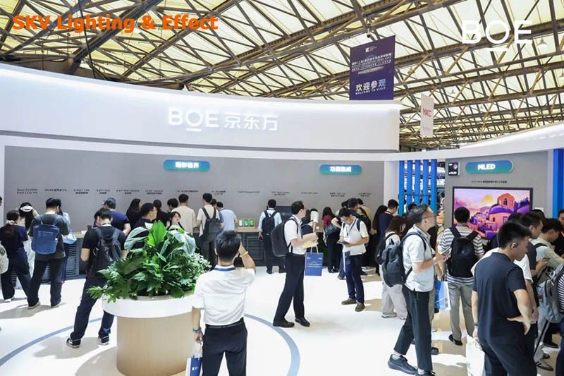 BOE Chiếu Sáng Tương Lai Ngành Hiển Thị Tại DIC EXPO 2025 Shanghai Gian hàng BOE thu hút đông đảo khách tham quan với hơn 60 sản phẩm công nghệ cao - Khẳng định vị thế dẫn đầu toàn cầu