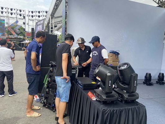 Cập nhật Tiến Trình SKV Tham Gia Sự Kiện Triển Lãm Các Thiết Bị Sân Khấu Chuyên Nghiệp tham quan gian hang skv 20 1