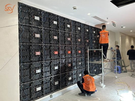 SKV Thi Công Màn Hình LED P1.538 Indoor Tại Tràng Tiền Plaza, Hà Nội Thi công lắp đặt màn hình led P1.538 tại tràng tiền Plaza